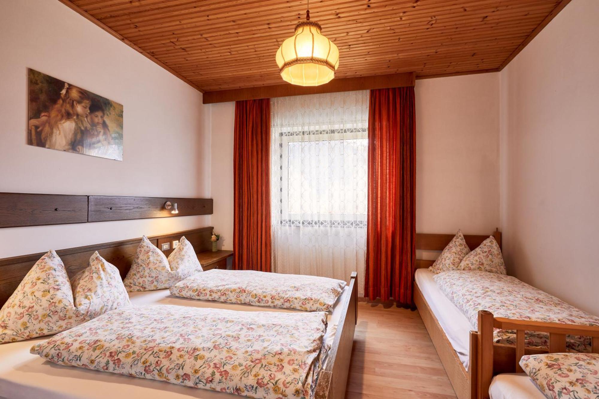 Ferienpension Zummuellerhof Natz-Schabs 部屋 写真